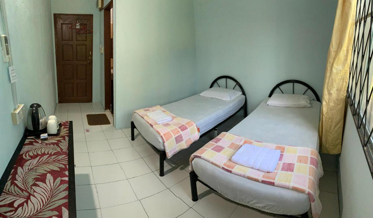 Rtms Guesthouse เซมปอร์นา ภายนอก รูปภาพ