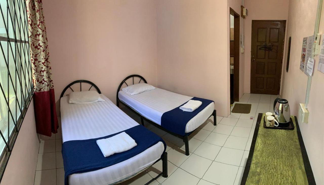 Rtms Guesthouse เซมปอร์นา ภายนอก รูปภาพ