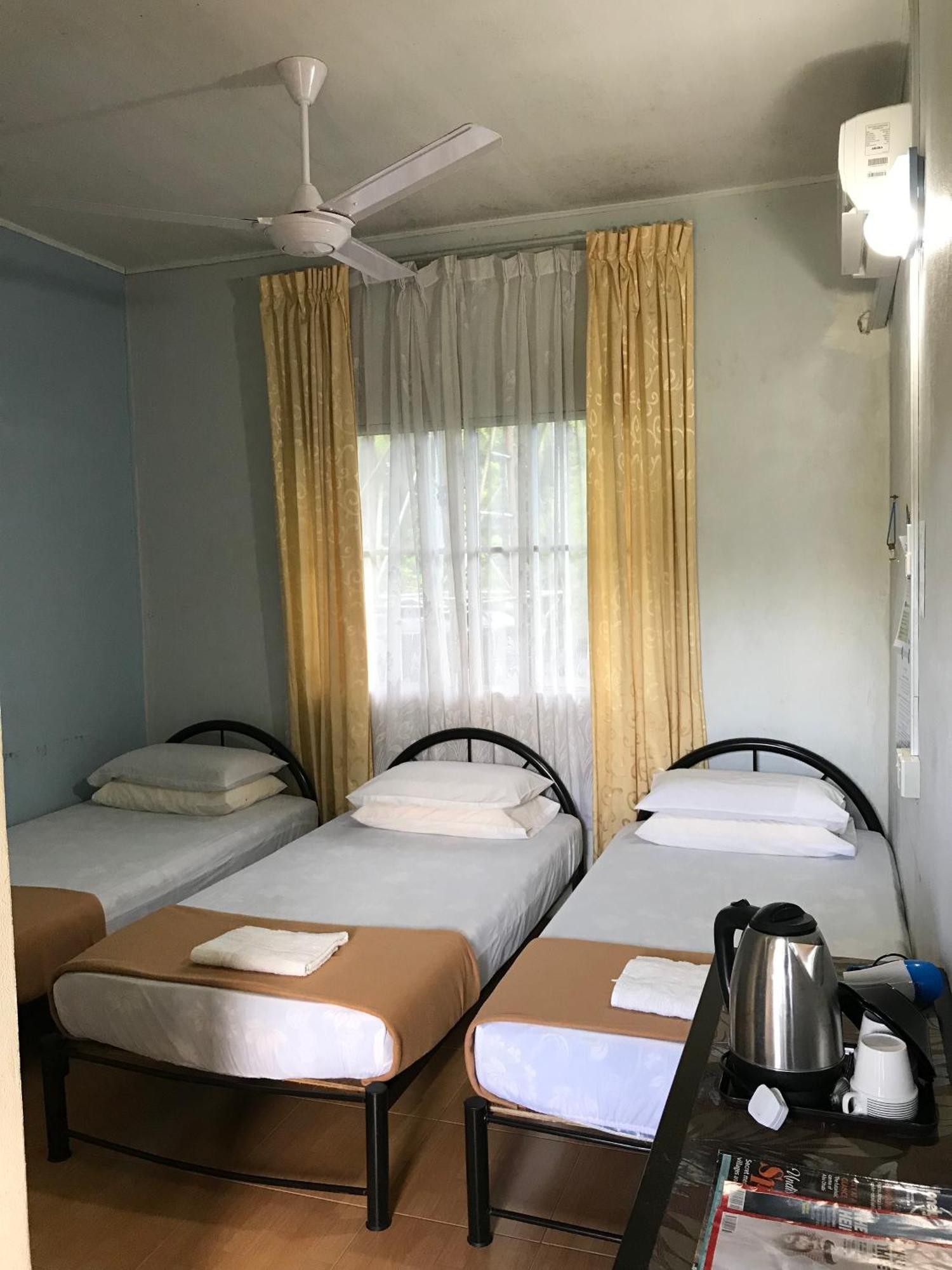 Rtms Guesthouse เซมปอร์นา ภายนอก รูปภาพ