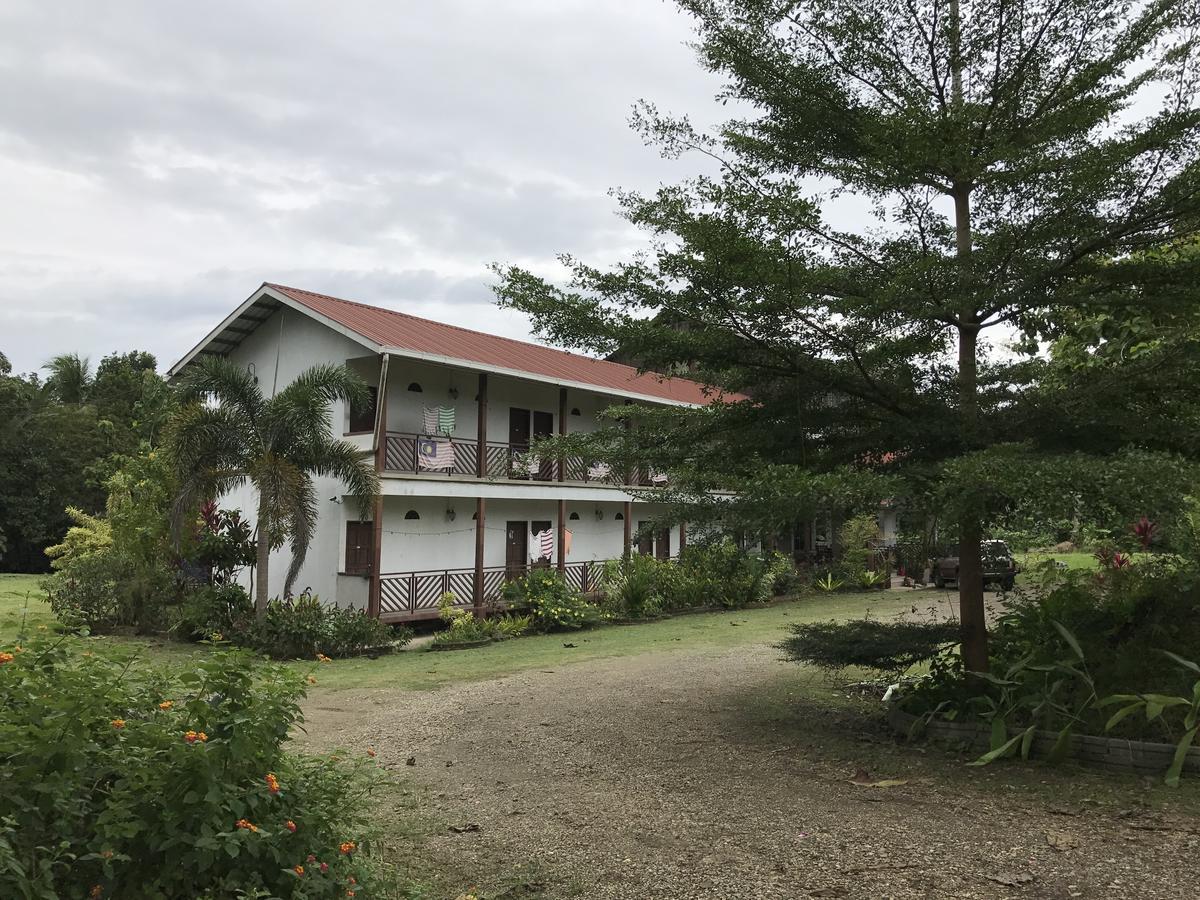Rtms Guesthouse เซมปอร์นา ภายนอก รูปภาพ