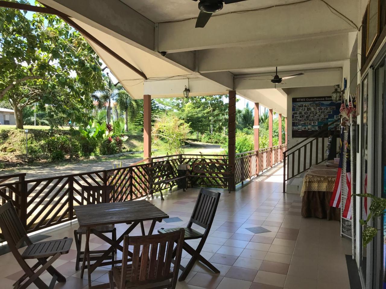 Rtms Guesthouse เซมปอร์นา ภายนอก รูปภาพ